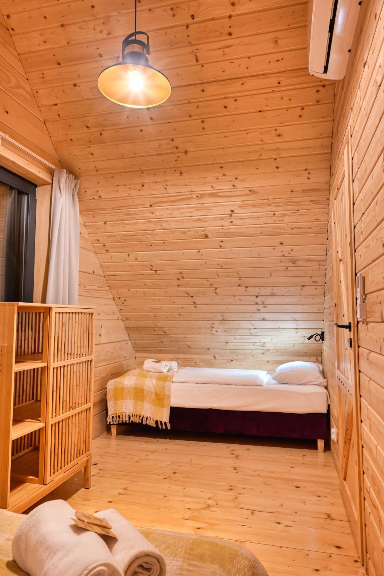Domki Osada Bozkow W Kotlinie Klodzkiej Habitación foto